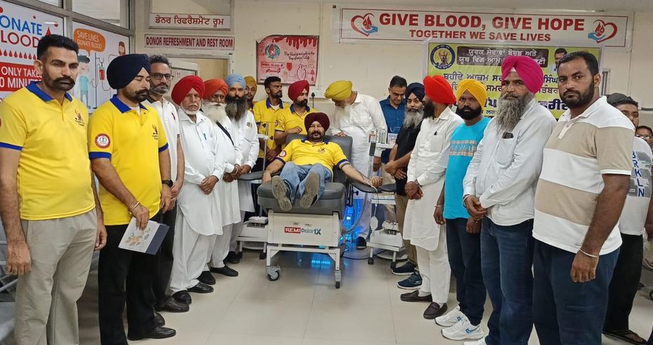 Capture-21 ਸ਼ਹੀਦ-ਏ-ਆਜ਼ਮ ਭਗਤ ਸਿੰਘ ਜੀ ਦੇ ਜਨਮ ਦਿਹਾੜੇ ਨੂੰ ਸਮਰਪਿਤ ਖੂਨਦਾਨ ਕੈਂਪ ਲਗਾਇਆ ਗਿਆ