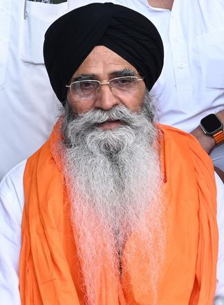 2-2 ਜਨਰਲ ਇਜਲਾਸ ਦੌਰਾਨ ਚੁਣੇ ਗਏ ਅਹੁਦੇਦਾਰ ਤੇ ਅੰਤ੍ਰਿੰਗ ਮੈਂਬਰ ਸਾਹਿਬਾਨ ਦੀਆਂ ਤਸਵੀਰਾਂ