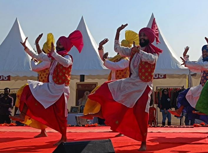 20-10 ਘੋੜ ਸਵਾਰਾਂ ਦੇ ਮੇਲੇ ਵਿੱਚ ਵੱਖ ਵੱਖ ਲੋਕ ਨਾਚਾਂ ਨੇ ਰੰਗ ਬੰਨ੍ਹਿਆ