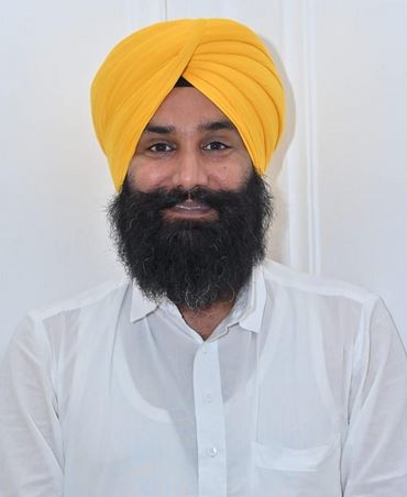 6-3 ਜਨਰਲ ਇਜਲਾਸ ਦੌਰਾਨ ਚੁਣੇ ਗਏ ਅਹੁਦੇਦਾਰ ਤੇ ਅੰਤ੍ਰਿੰਗ ਮੈਂਬਰ ਸਾਹਿਬਾਨ ਦੀਆਂ ਤਸਵੀਰਾਂ