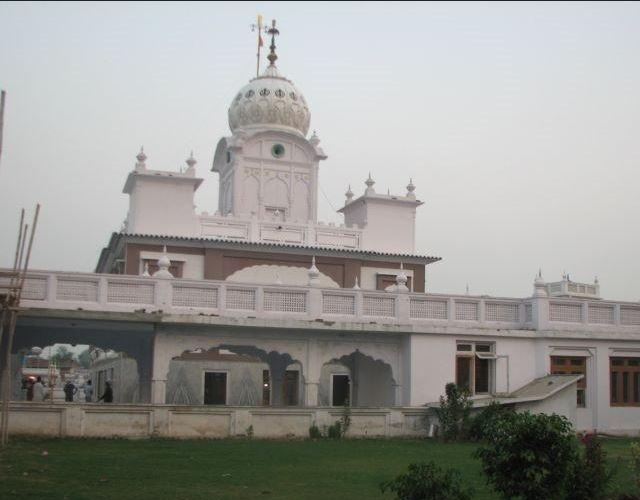 Capture-1-6 ਸ਼ਹੀਦੀ ਦਿਹਾੜੇ ‘ਤੇ ਵਿਸ਼ੇਸ਼ - ਤੇਗ ਤੇ ਕਲਮ ਦੇ ਧਨੀ:ਸ਼ਹੀਦ ਬਾਬਾ ਦੀਪ ਸਿੰਘ ਜੀ/ਡਾ.ਚਰਨਜੀਤ ਸਿੰਘ ਗੁਮਟਾਲਾ