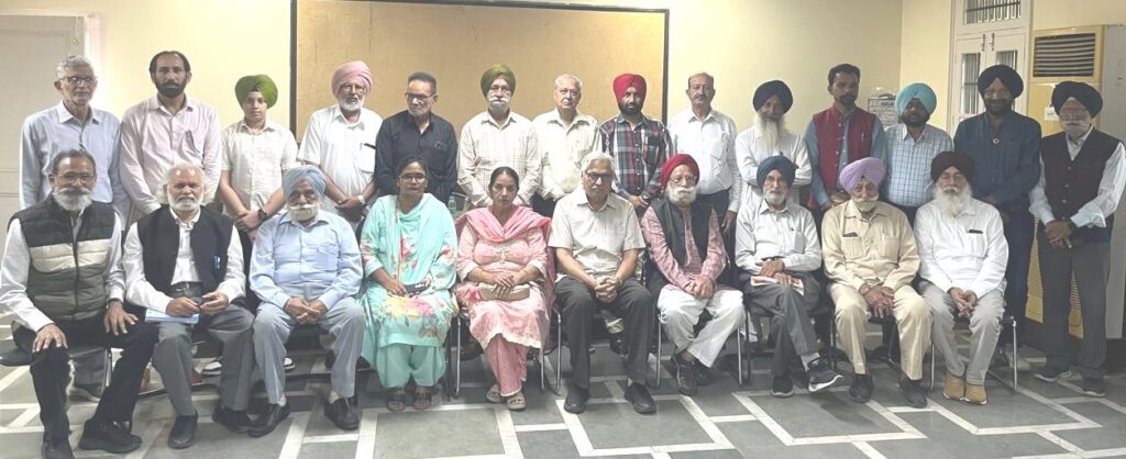 WhatsApp-Image-2025-11-03-at-12.21.47-PM-1024x418 ਪੰਜਾਬੀ ਕਾਲਮ ਨਵੀਸ ਪੱਤਰਕਾਰ ਮੰਚ (ਰਜਿ.) ਵੱਲੋਂ ਫਗਵਾੜਾ ਵਿਖੇ "ਪੰਜਾਬ, ਪੰਜਾਬੀ ਅਤੇ ਪਰਵਾਸ" ਵਿਸ਼ੇ ਉੱਤੇ ਵਿਚਾਰ ਚਰਚਾ