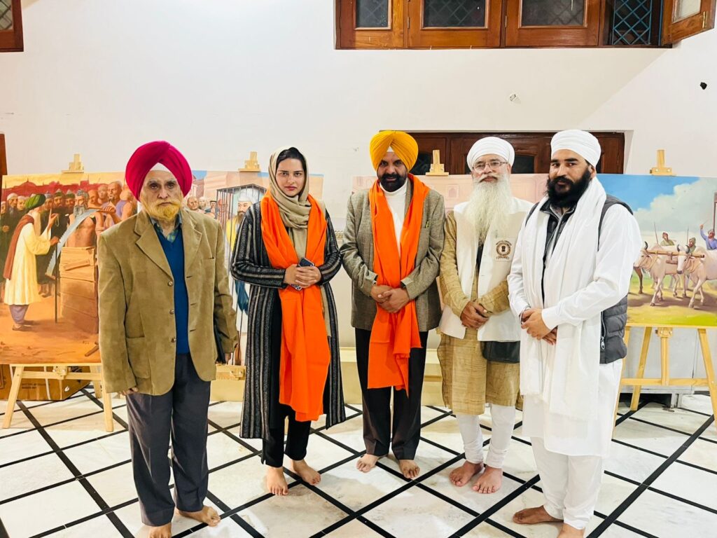 8bc6c4a0-15f1-4168-a1d7-ce9d0aa2fabc-1024x768 ਗੁਰੂ ਤੇਗ ਬਹਾਦਰ ਸਾਹਿਬ ਜੀ ਦੀ ਲਾਸਾਨੀ ਸ਼ਹਾਦਤ ਨੂੰ ਸਮਰਪਿਤ ਚਿਤਰ ਪ੍ਰਦਰਸ਼ਨੀ ਸਮਾਪਤ