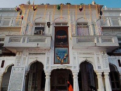 Capture-3 ਅਮਰ ਸ਼ਹੀਦ ਬਾਬਾ ਦੀਪ ਸਿੰਘ ਜੀ ਦੇ ਜਨਮ ਦਿਨ ‘ਤੇ ਵਿਸ਼ੇਸ਼/ਡਾ.ਚਰਨਜੀਤ ਸਿੰਘ ਗੁਮਟਾਲਾ