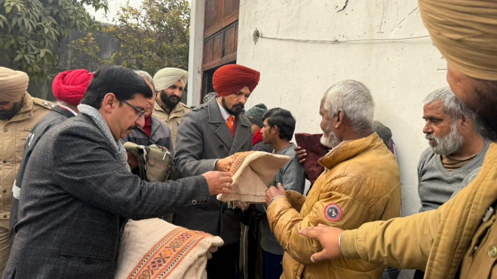 WhatsApp-Image-2026-01-16-at-5.22.22-PM-1024x576 ਮੁੱਖ ਨਿਆਂਇਕ ਮੈਜਿਸਟ੍ਰੇਟ ਨੇ ਅੰਮ੍ਰਿਤਸਰ ਜੇਲ ਵਿੱਚ ਸਰਦੀਆਂ ਦੇ ਕੱਪੜੇ ਵੰਡੇ ਅਤੇ ਸੁਣੀਆਂ ਸ਼ਿਕਾਇਤਾਂ