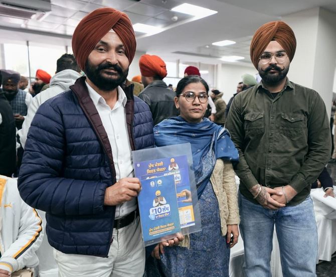 man-7 ਪੰਜਾਬ ਵਿੱਚ ਕੇਜਰੀਵਾਲ ਅਤੇ ਭਗਵੰਤ ਸਿੰਘ ਮਾਨ ਨੇ ਪੂਰੀ ਕੀਤੀ ਸਿਹਤ ਗਾਰੰਟੀ