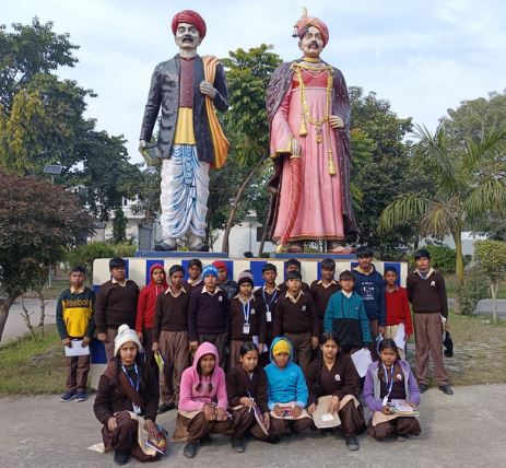 pic-1-1 ਪੀ.ਐੱਮ.ਸ਼੍ਰੀ ਸਰਕਾਰੀ ਹਾਈ ਸਕੂਲ ਹਦੀਆਬਾਦ ਦੇ ਵਿਦਿਆਰਥੀਆਂ ਵੱਲੋਂ ਡਾ. ਬੀ. ਆਰ. ਅੰਬੇਦਕਰ ਪਾਰਕ ਦਾ ਸਿੱਖਿਆਤਮਕ ਦੌਰਾ