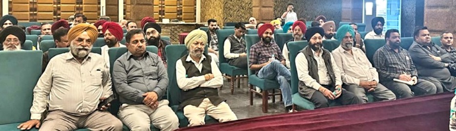 WhatsApp-Image-2026-02-25-at-1.30.16-PM2 ਪੰਜਾਬ ਸਰਕਾਰ ਵਲੋਂ ਆਰਥਿਕ ਸੁਧਾਰਾਂ ਅਤੇ ਵਪਾਰ ਨੀਤੀ ਤਹਿਤ ਸਥਾਪਿਤ ਕੀਤੇ ਗਏ ਪੰਜਾਬ ਰਾਜ ਵਪਾਰ ਕਮਿਸ਼ਨ ਦੇ ਸੱਦੇ ਤੇ ਫੋਕਲ ਪੁਆਇੰਟ ਮੋਗਾ ਦੇ ਉਦਮੀਆਂ ਅਤੇ ਜ਼ਿਲ੍ਹਾ ਮੋਗਾ ਜੀਐਸਟੀ ਅਧਿਕਾਰੀਆਂ ਦੀ ਇੱਕ ਮੀਟਿੰਗ