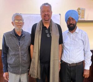 photo2-25-feb-300x262 Industrialist Mr. Mohinder Singh Sall Canada visited "AJDAPUNJAB" Office