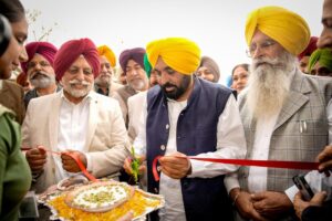 AI-Kranti-6-300x200 ਭਗਵੰਤ ਮਾਨ ਸਰਕਾਰ ਦੀ ਅਗਵਾਈ ਹੇਠ ‘ਏ.ਆਈ. ਕ੍ਰਾਂਤੀ’ ਕਿਸਾਨਾਂ ਦੀ ਆਮਦਨ ਵਿੱਚ ਵਾਧਾ ਕਰਕੇ ਪੰਜਾਬ ਦੇ ਭਵਿੱਖ ਨੂੰ ਸੁਰੱਖਿਅਤ ਕਰੇਗੀ