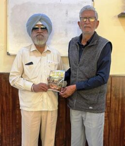 photo1-9-march26-258x300 ਪ੍ਰੋ: ਜਸਵੰਤ ਸਿੰਘ ਗੰਡਮ ਨੂੰ ਭੇਂਟ ਕੀਤੀ ਪੁਸਤਕ "ਪੌਣੀ ਸਦੀ ਜਮ੍ਹਾਂ ਸਵਾ ਤਿੰਨ ਵਰ੍ਹੇ"