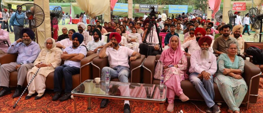 IMG-20260331-WA0487-1024x441 ਪੰਜਾਬੀ ਯੂਨੀਵਰਸਿਟੀ ਦੇ ਸਾਹਿਤ ਉਤਸਵ ਦੇ ਦੂਜੇ ਦਿਨ  ਭਾਸ਼ਾ, ਤਕਨਾਲੋਜੀ ਅਤੇ ਰੰਗਮੰਚ ਦੇ ਨਾਂ ਰਹੀਆਂ ਵਿਸ਼ੇਸ਼ ਬੈਠਕਾਂ ਗੀਤਕਾਰੀ 'ਤੇ ਬਾਜ਼ਾਰ ਦੇ ਗਲਬੇ ਅਤੇ ਪੰਜਾਬੀ ਦੇ ਡਿਜੀਟਲ ਭਵਿੱਖ 'ਤੇ ਹੋਈ ਗੰਭੀਰ ਚਰਚਾ