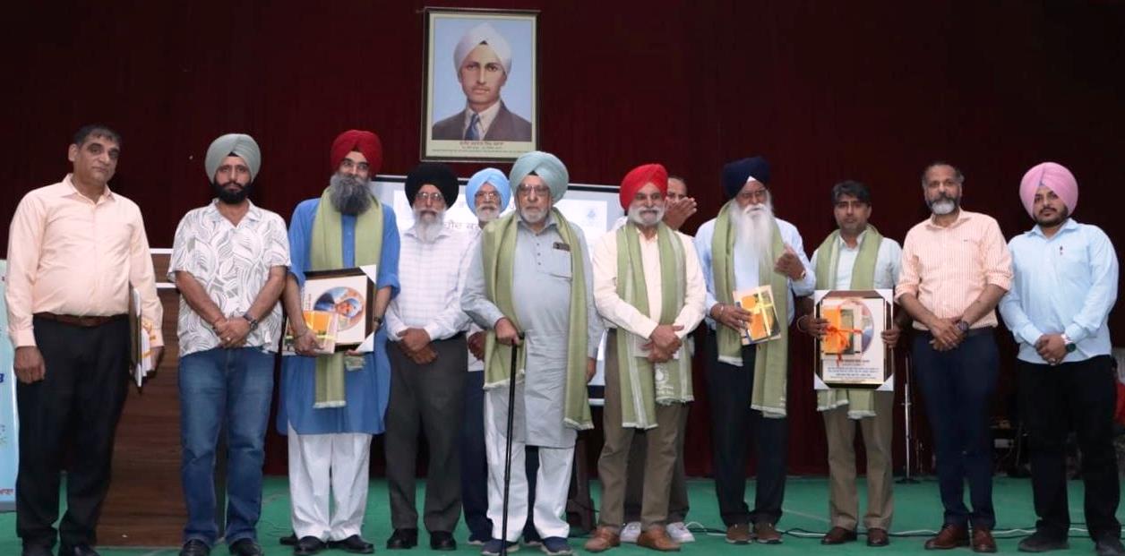WhatsApp-Image-2026-05-25-at-11.21.25-AM ਭਾਸ਼ਾ ਵਿਭਾਗ ਪੰਜਾਬ ਨੇ ਮਨਾਇਆ ਸ਼ਹੀਦ ਕਰਤਾਰ ਸਿੰਘ ਸਰਾਭਾ ਦਾ ਜਨਮ ਦਿਨ