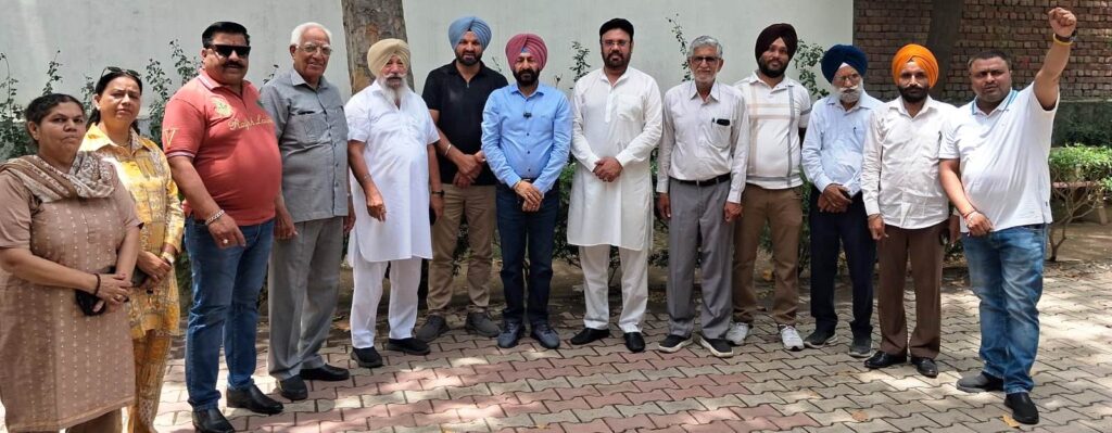 photo2-22may-1024x399 ਲੇਖਕਾਂ ਨੇ ਆਰਮੀ ਪਬਲਿਕ ਸਕੂਲਾਂ ਵਿੱਚ ਸੰਸਕ੍ਰਿਤ ਨੂੰ ਲਾਜ਼ਮੀ ਅਤੇ ਪੰਜਾਬੀ ਨੂੰ ਵਾਧੂ ਵਿਸ਼ਾ ਬਣਾਏ ਜਾਣ ’ਤੇ ਕੀਤਾ ਰੋਸ ਪ੍ਰਗਟ