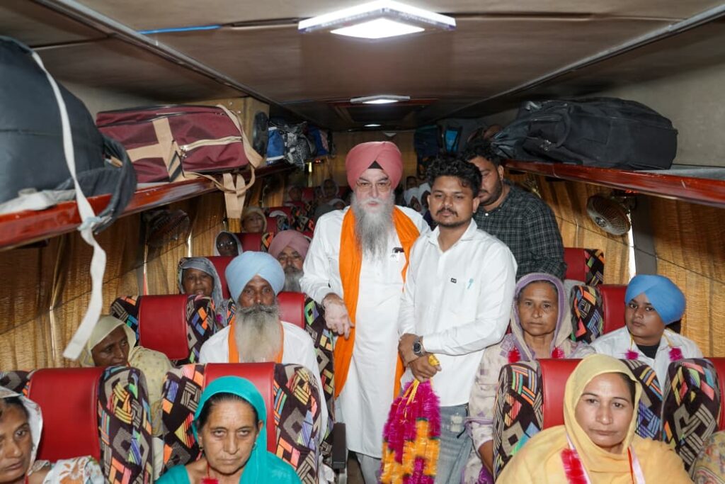 WhatsApp-Image-2026-06-12-at-11.49.45-AM-1024x683 ਸਪੀਕਰ ਪੰਜਾਬ ਵਿਧਾਨ ਸਭਾ ਸ. ਕੁਲਤਾਰ ਸਿੰਘ ਸੰਧਵਾਂ ਨੇ ਪਿੰਡ ਪੱਕਾ ਨੰਬਰ 3 ਤੋਂ ਮੁੱਖ ਮੰਤਰੀ ਤੀਰਥ ਯਾਤਰਾ ਯੋਜਨਾ ਤਹਿਤ ਬੱਸ ਨੂੰ ਰਵਾਨਾ ਕੀਤਾ