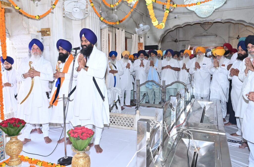 1-4-1024x675 ਸ੍ਰੀ ਅਕਾਲ ਤਖ਼ਤ ਸਾਹਿਬ ਦੀ ਪ੍ਰਭੂਸਤਾ, ਕੌਮੀ ਏਕਤਾ ਤੇ ਪੰਥਕ ਚੇਤਨਾ ਦੇ ਸੰਦੇਸ਼ ਨਾਲ ਮੀਰੀ ਪੀਰੀ ਖਾਲਸਾ ਮਾਰਚ ਆਰੰਭ