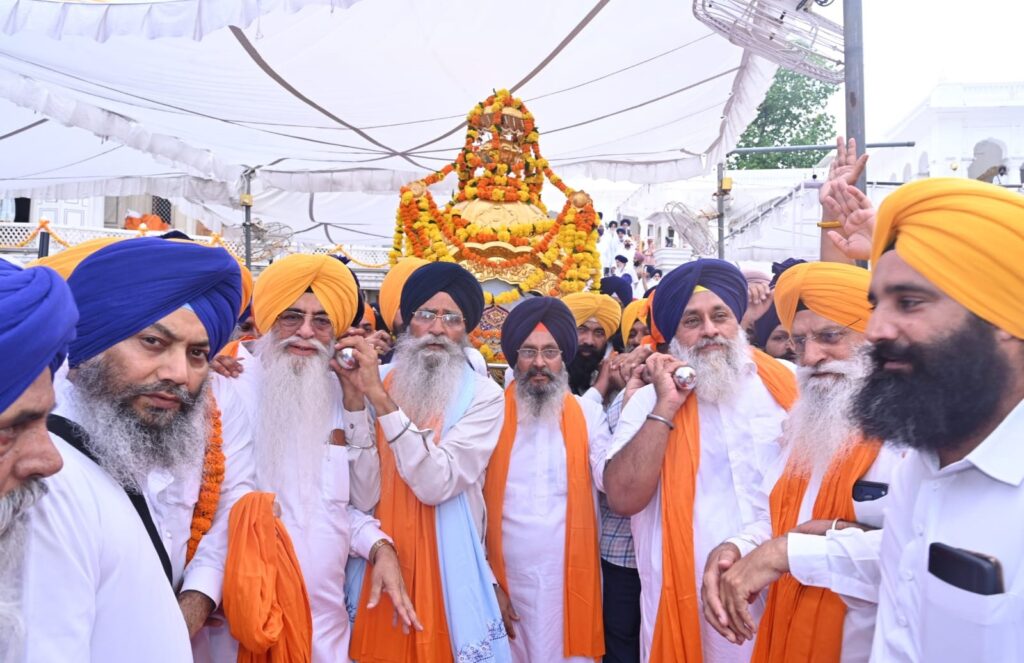 1-5-1024x663 ਸ੍ਰੀ ਅਕਾਲ ਤਖ਼ਤ ਸਾਹਿਬ ਦੀ ਪ੍ਰਭੂਸਤਾ, ਕੌਮੀ ਏਕਤਾ ਤੇ ਪੰਥਕ ਚੇਤਨਾ ਦੇ ਸੰਦੇਸ਼ ਨਾਲ ਮੀਰੀ ਪੀਰੀ ਖਾਲਸਾ ਮਾਰਚ ਆਰੰਭ