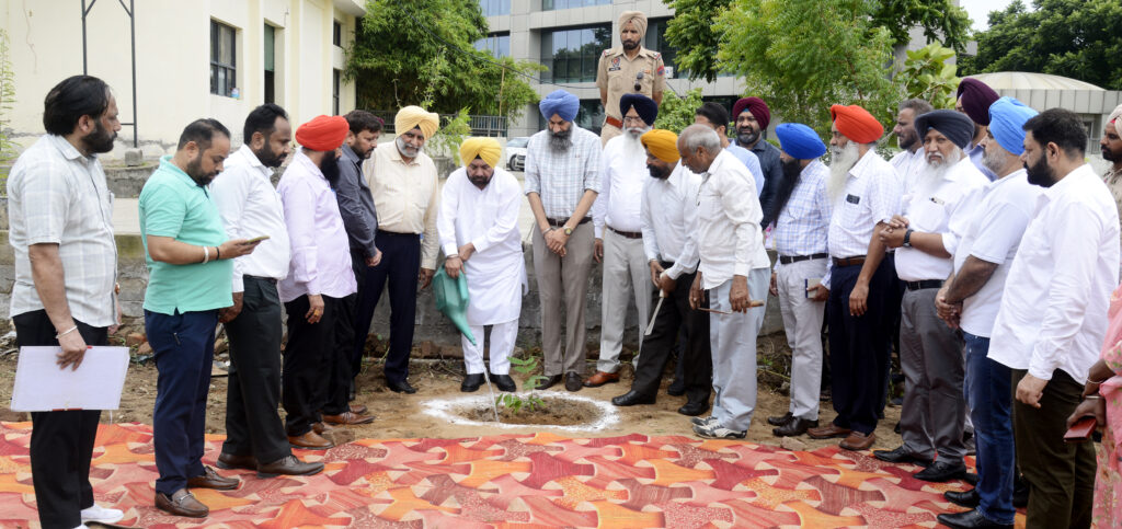 PIC-22-07-2026-1-1024x483 ਹਰਚੰਦ ਸਿੰਘ ਬਰਸਟ ਨੇ ਸਾਰਿਆਂ ਨੂੰ 5 - 5 ਬੂਟੇ ਲਗਾਉਣ ਅਤੇ ਸੰਭਾਲਣ ਲਈ ਕੀਤਾ ਪ੍ਰੇਰਿਤ