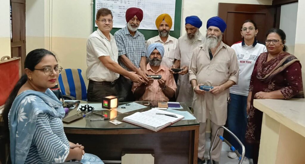 photo-palahi1-1024x553 ਪਿੰਡ ਪਲਾਹੀ ਵਿਖੇ ਲਗਾਇਆ ਅੱਖਾਂ ਦਾ ਮੁਫ਼ਤ ਚੈੱਕਅੱਪ ਕੈਂਪ