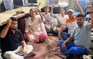 photo1-27-july-300x189 ਨਰੇਗਾ ਕਰਮਚਾਰੀਆਂ ਦਾ ਫਗਵਾੜਾ ਵਿਖੇ ਧਰਨਾ ਜਾਰੀ