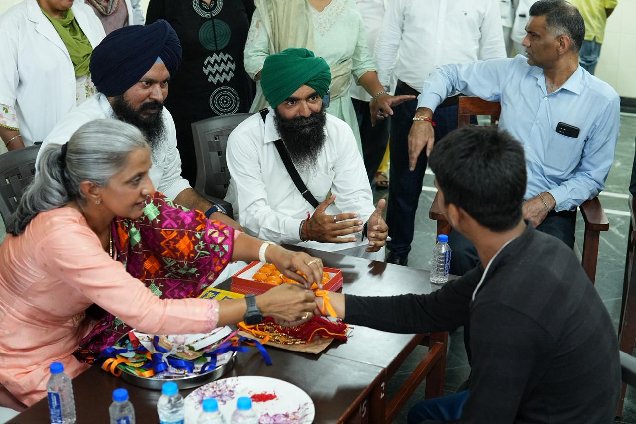 WhatsApp-Image-2026-08-29-at-4.51.04-PM ਰੱਖੜੀ ਦੇ ਤਿਉਹਾਰ ਨੇ ਪੰਜਾਬ ਦੇ ਨਸ਼ਾ ਮੁਕਤੀ ਕੇਂਦਰਾਂ ਵਿੱਚ ਪਰਿਵਾਰਕ ਸਾਂਝ ਵਧਾਈ;  ਸਿਹਤਯਾਬੀ ਅਤੇ ਉਮੀਦ ਦੇ ਸੰਦੇਸ਼ ਨੂੰ ਕੀਤਾ ਹੋਰ ਮਜ਼ਬੂਤ