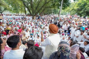 1000261774-300x200 ਕੁਮਾਰ ਦੀ ਅਗਵਾਈ ਹੇਠ ਚੋਣ ਕਮਿਸ਼ਨ ਸਿਰਫ਼ ਭਾਜਪਾ ਦਾ ਦਫ਼ਤਰ ਬਣ ਕੇ ਰਹਿ ਗਿਆ- ਵੜਿੰਗ
