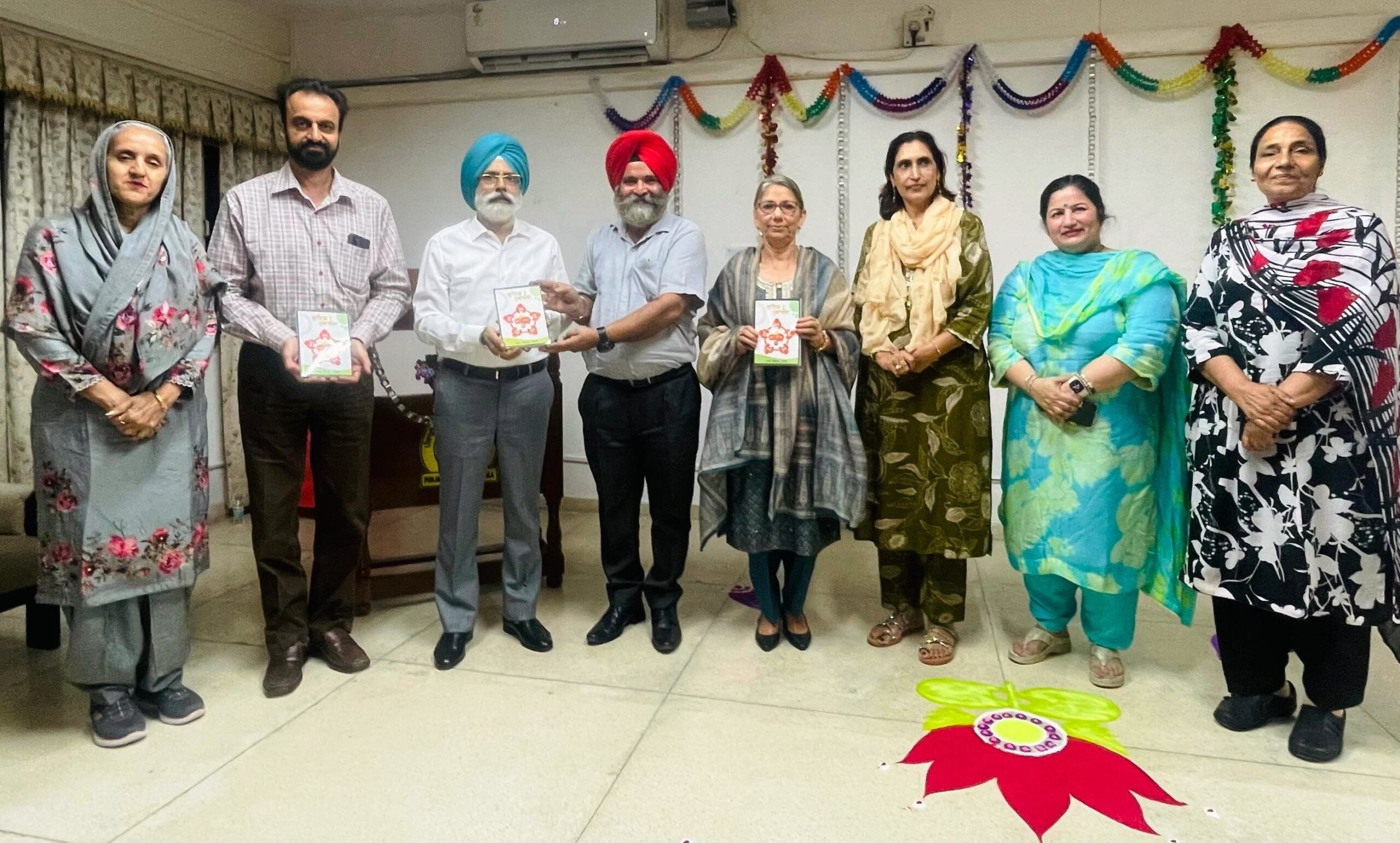 IMG-20260911-WA0028-1-scaled ਭਾਸ਼ਾ ਵਿਭਾਗ ਪੰਜਾਬ ਵੱਲੋਂ ਪ੍ਰਕਾਸ਼ਿਤ ਡਾ. ਦਰਸ਼ਨ ਸਿੰਘ ‘ਆਸ਼ਟ’ ਦੀ ਪੁਸਤਕ ‘ਕੁਇਜ਼ ਮੁਕਾਬਲਾ ਦੇ ਚੌਥੇ ਸੰਸਕਰਣ ਦਾ ਉਪ ਕੁਲਪਤੀ ਡਾ. ਜਗਦੀਪ ਸਿੰਘ ਵੱਲੋਂ ਲੋਕ -ਅਰਪਣ              