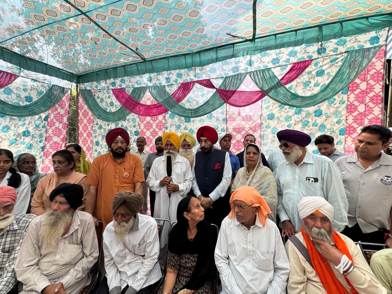 Photo-2 ਹਲਕਾ ਦੱਖਣੀ ਵਿੱਚ ਗੁਰਦੁਆਰਾ ਰੇਰੂ ਸਾਹਿਬ ਵਿਖੇ ਸੀ.ਐਮ.ਸੀ ਹਸਪਤਾਲ ਵੱਲੋਂ ਲਗਾਇਆ ਗਿਆ ਵਿਸ਼ਾਲ ਮੈਡੀਕਲ ਕੈਂਪ