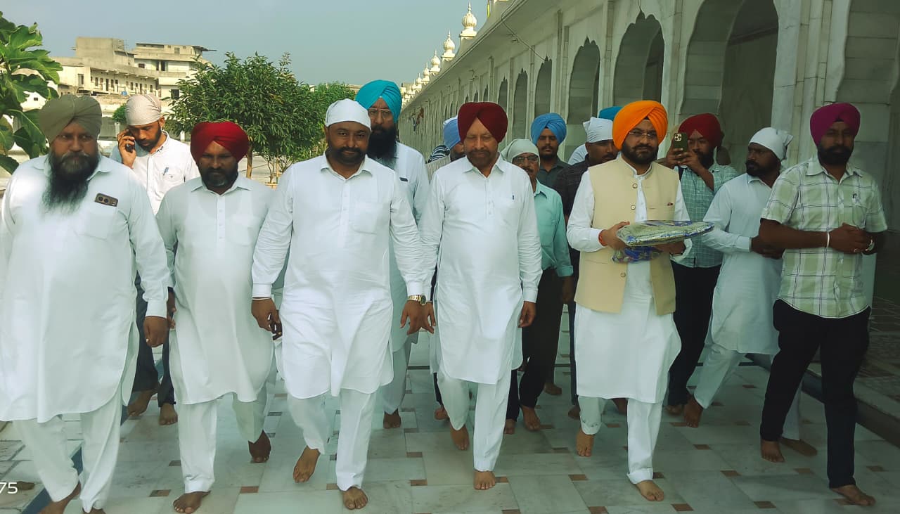 Pics-14.9.26-cabinet-minister-3 ਕੈਬਨਿਟ ਮੰਤਰੀ ਸ. ਸੌਂਦ ਨੇ ਸ੍ਰੀ ਮੁਕਤਸਰ ਸਾਹਿਬ ਵਿਖੇ 8.74 ਕਰੋੜ ਰੁਪਏ ਦੀ ਲਾਗਤ ਨਾਲ ਬਣਨ ਵਾਲੀ ਹੈਰੀਟੇਜ ਸਟਰੀਟ ਦਾ ਰੱਖਿਆ ਨੀਂਹ ਪੱਥਰ