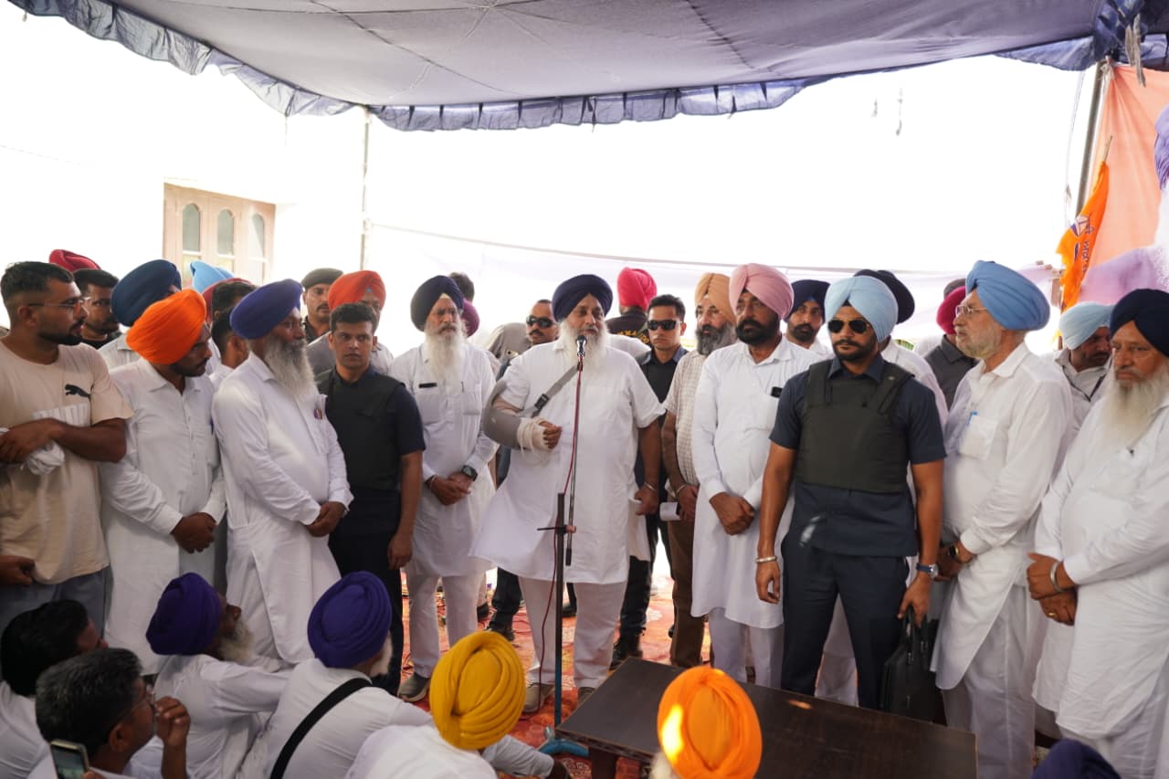 WhatsApp-Image-2026-09-14-at-5.22.25-PM ਸੁਖਬੀਰ ਸਿੰਘ ਬਾਦਲ ਨੇ ਗਿੱਦੜਬਾਹਾ ਵਿਚ ਗੜ੍ਹੇਮਾਰੀ ਕਾਰਨ ਪ੍ਰਭਾਵਤ ਹੋਏ 300 ਕਿਸਾਨਾਂ ਤੇ ਖੇਤ ਮਜ਼ਦੂਰਾਂ ਦੇ ਪਰਿਵਾਰਾਂ ਨੂੰ 1000 ਕੁਇੰਟਲ ਕਣਕ ਵੰਡੀ
