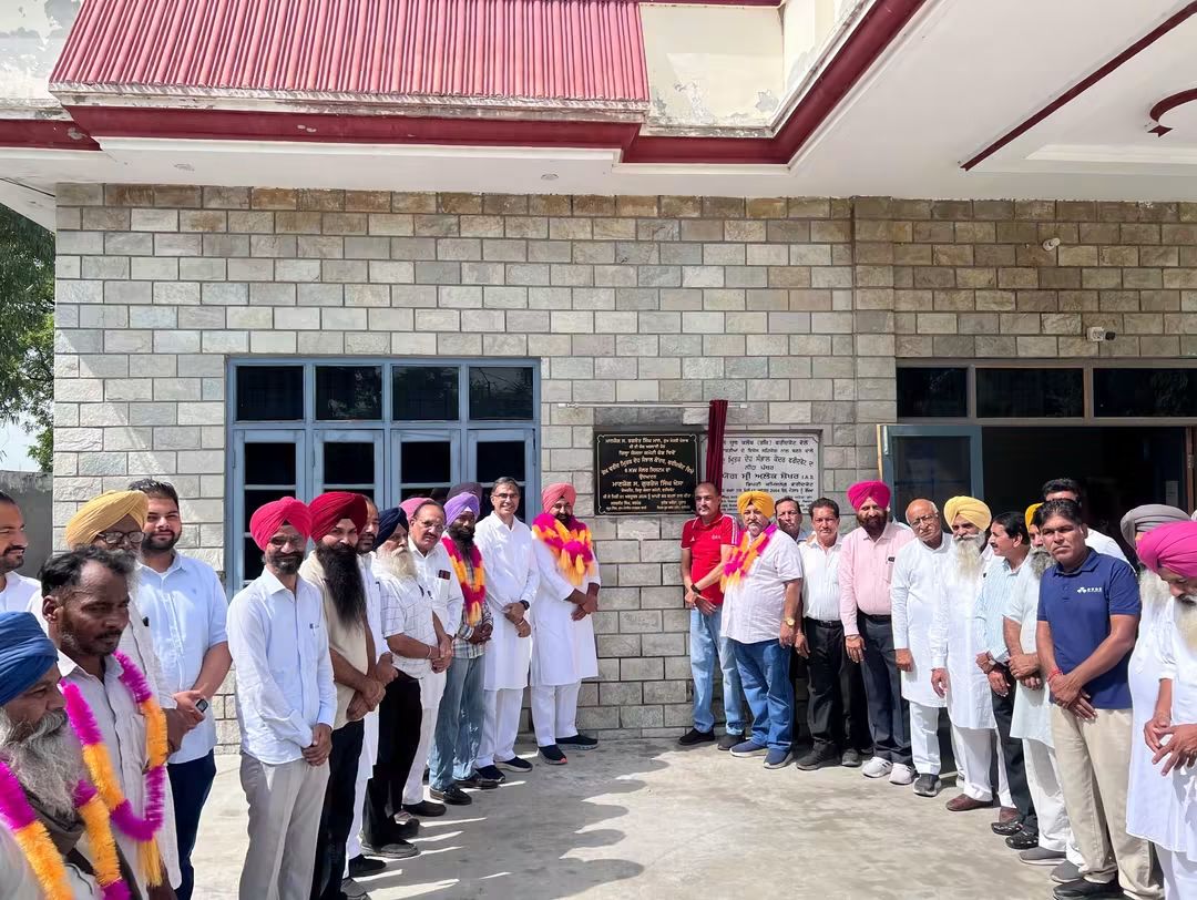 1000101504 ਚੇਅਰਮੈਨ ਗੁਰਤੇਜ ਸਿੰਘ ਖੋਸਾ ਨੇ ਸ਼ੇਖ ਫ਼ਰੀਦ ਮ੍ਰਿਤਕ ਦੇਹ ਸੰਭਾਲ ਕੇਂਦਰ, ਫਰੀਦਕੋਟ ਵਿਖੇ ਸੋਲਰ ਸਿਸਟਮ ਦਾ ਕੀਤਾ ਉਦਘਾਟਨ 