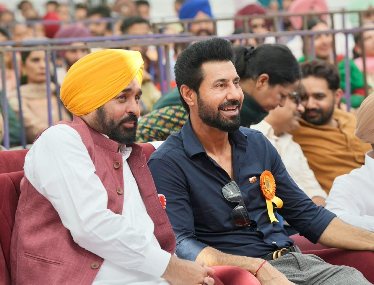 WhatsApp-Image-2026-10-25-at-6.50.07-PM ਅਸੀਂ ਪੰਜਾਬ ਨੂੰ ਸਿੱਖਿਆ ਦੇ ਧੁਰੇ ਵਜੋਂ ਵਿਕਸਤ ਕਰ ਰਹੇ ਹਾਂ: ਮੁੱਖ ਮੰਤਰੀ ਭਗਵੰਤ ਸਿੰਘ ਮਾਨ